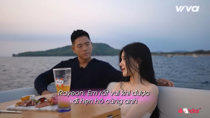 Rayeon hạnh phúc chia sẻ với Michael Trương trong buổi hẹn hò riêng thứ ba: 'Em rất vui khi được đi hẹn hò cùng anh'