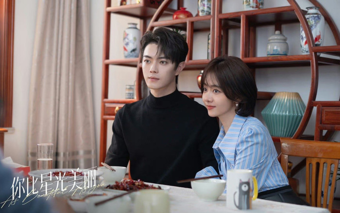 Đàm Tùng Vận tạo chemistry cực đỉnh với bạn diễn nam kém tuổi Ảnh 2