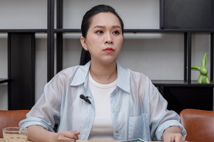 Hồng Phượng cho biết một nhóm khán giả đã tấn công chị hơn 1 năm qua.