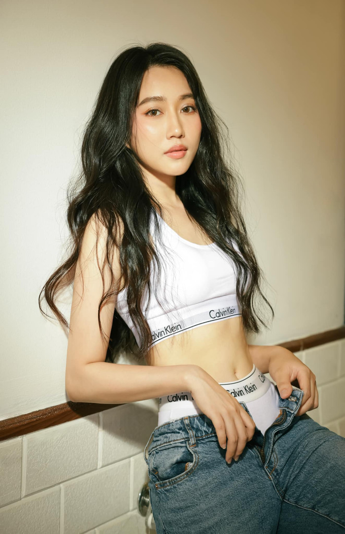 Huỳnh Hồng Loan sở hữu vóc dáng hoàn hảo, gương mặt đẹp không góc chết.