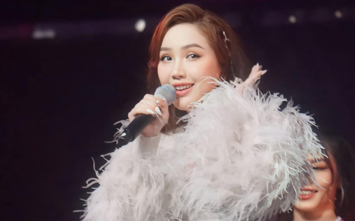 Fan yêu cầu làm show kỷ niệm sự nghiệp, Bảo Thy: 'Chị hát không nổi' Ảnh 2