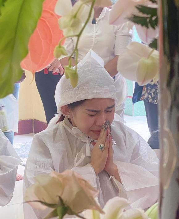Bình Tinh chưa nguôi nỗi nhớ mẹ.
