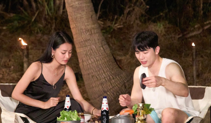 Cả 2 có phản ứng hoá học đến lụi tim.