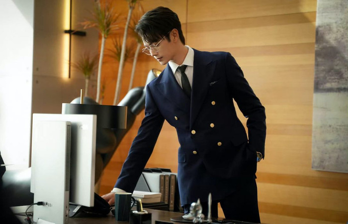 Hứa Khải là nhất ca 'mang người' nhiều nhất cho Vu Chính nhưng không có nhiều bộ phim thành công. Ảnh: Nhà sản xuất 