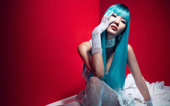 Hoàng Thùy ngày càng nổi loạn, thời trang phá cách đến không ngờ Ảnh 2