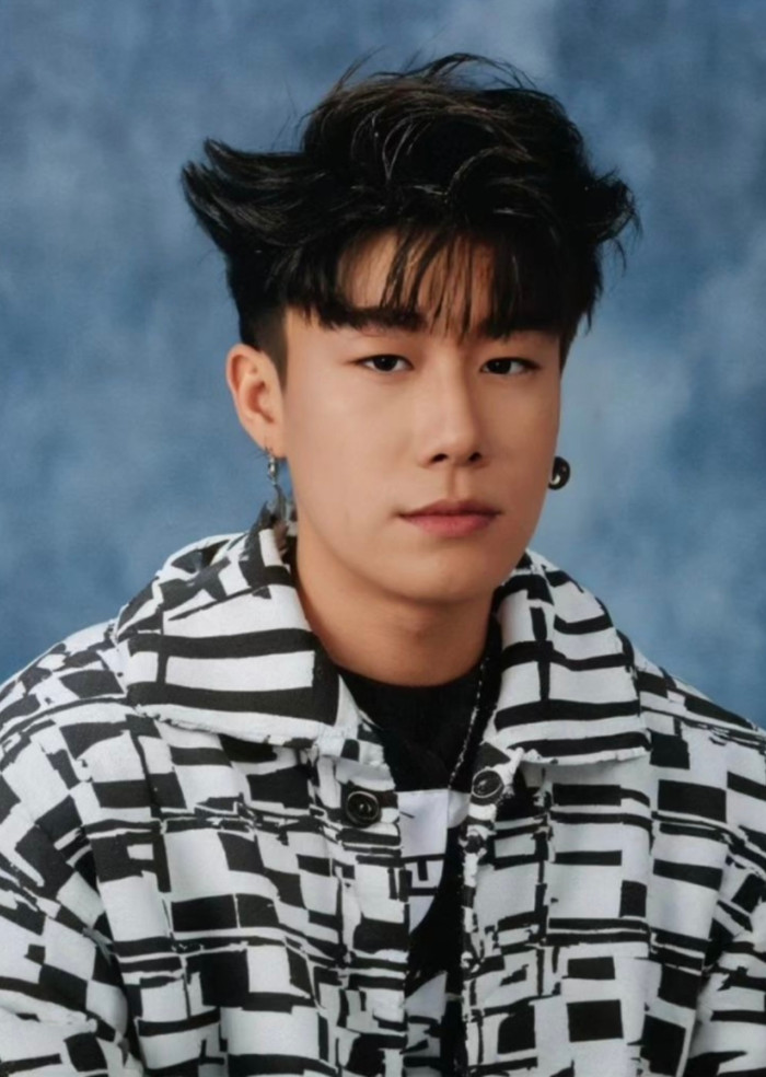 San E biị bắt giữ với tội danh tấn công nghiêm trọng.