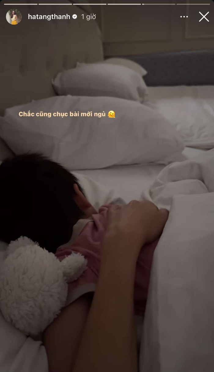Tăng Thanh Hà chia sẻ đoạn clip ngắn về con.
