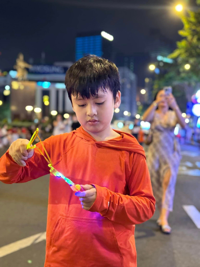 Con trai Ngọc Lan có ngoại hình sáng, ra dáng soái ca tương lai.