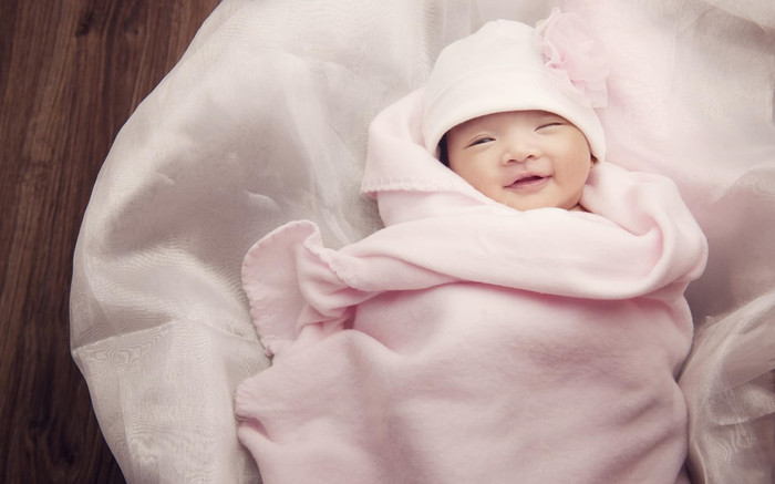 Siêu mẫu Xuân Lan đăng ảnh em bé sơ sinh, vội sửa dòng trạng thái ngay sau đó Ảnh 2