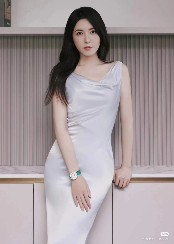 Nhan sắc 'mẹ ruột' Triệu Lộ Tư ở tuổi U50: Thần thái và vóc dáng đều ăn đứt con gái Ảnh 1