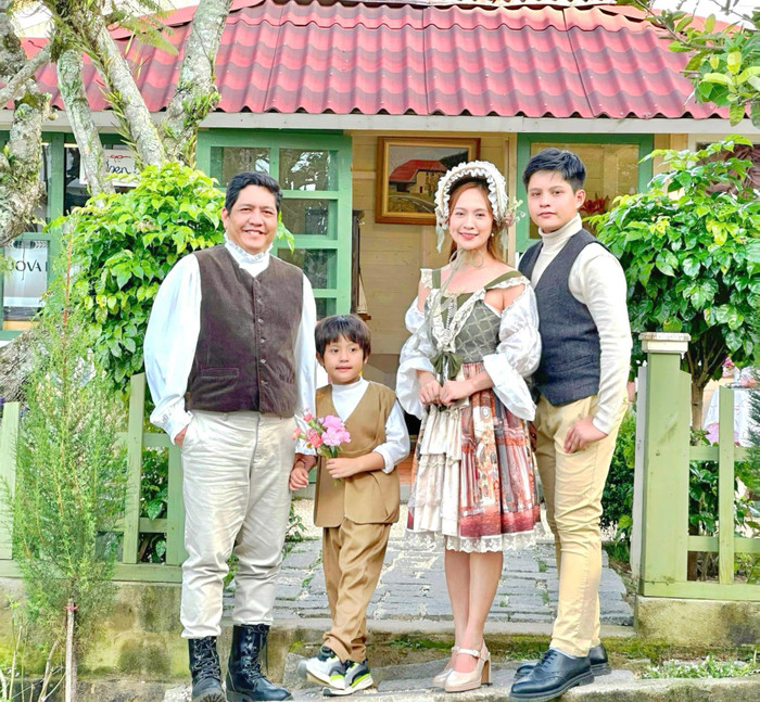 Tổ ấm nhỏ hạnh phúc của Đức Thịnh - Thanh Thuý.