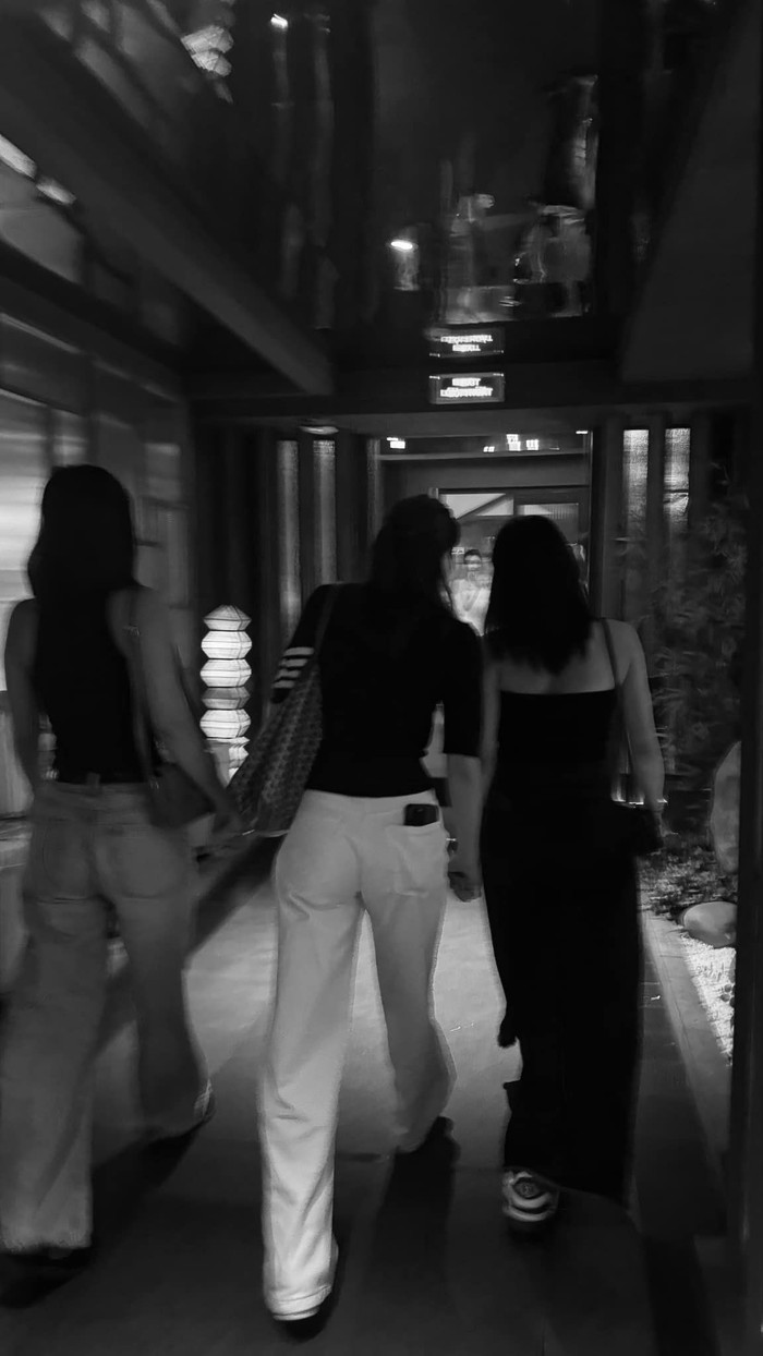 Bức ảnh gây xôn xao cõi mạng những ngày qua.