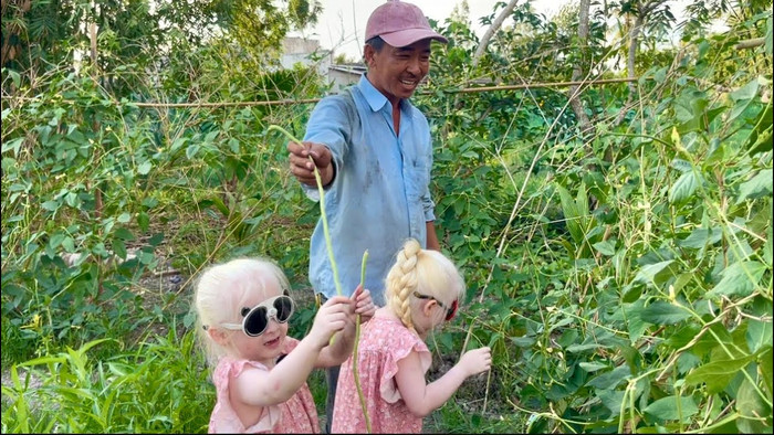 Anh Mây và cặp song sinh thiên thần