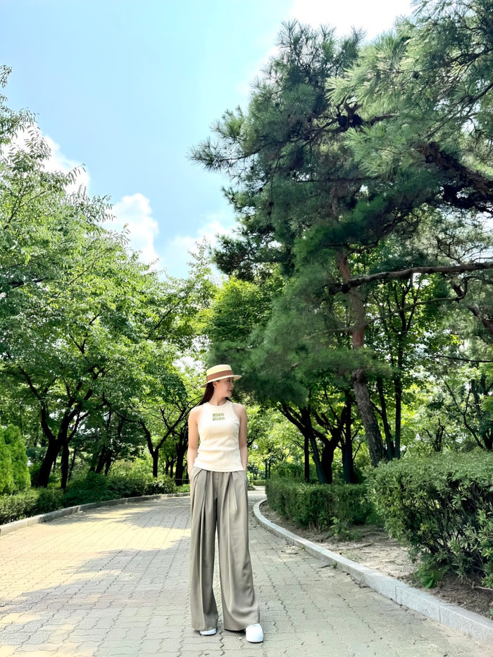 Hình ảnh mới được Hồng Diễm chia sẻ.