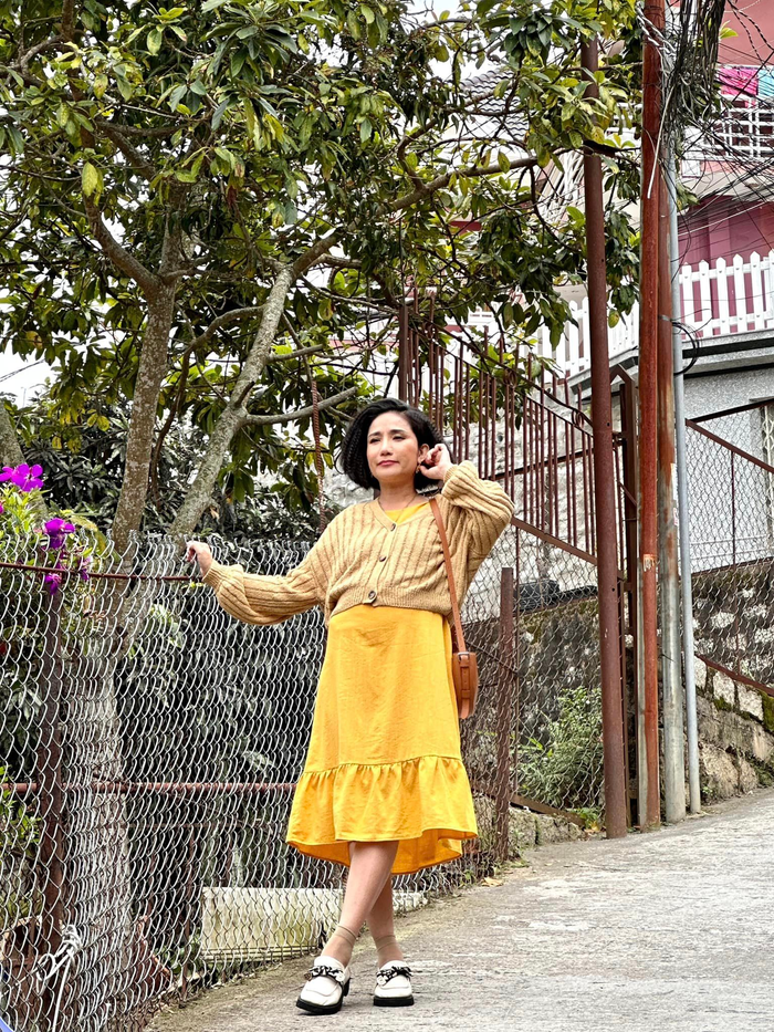 Cát Tường khoe hình ảnh bụng bầu to vượt mặt, tuy nhiên đây chỉ là tạo hình trong một dự án phim ảnh mà cô tham gia.