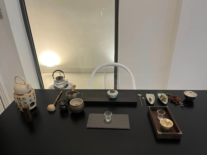 Ngoài việc trồng nhiều hoa, Thuỳ Tiên còn bày trí thêm nhiều góc trong căn nhà. Ảnh: FBNV