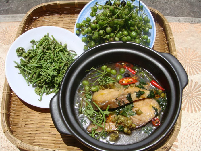 Cá cóc nấu canh chua trái giác thơm ngon