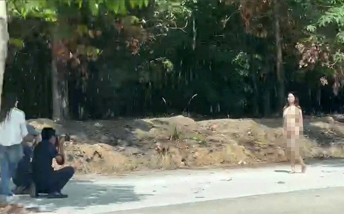 Vụ cô gái khỏa thân ở Bình Dương: Thợ chụp ảnh nói gì? Ảnh 2