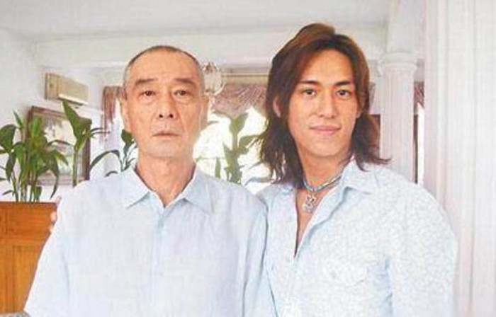 Hình ảnh hiếm hoi của Trần Sở Hà và cha anh - ông Trần Khởi Lễ.