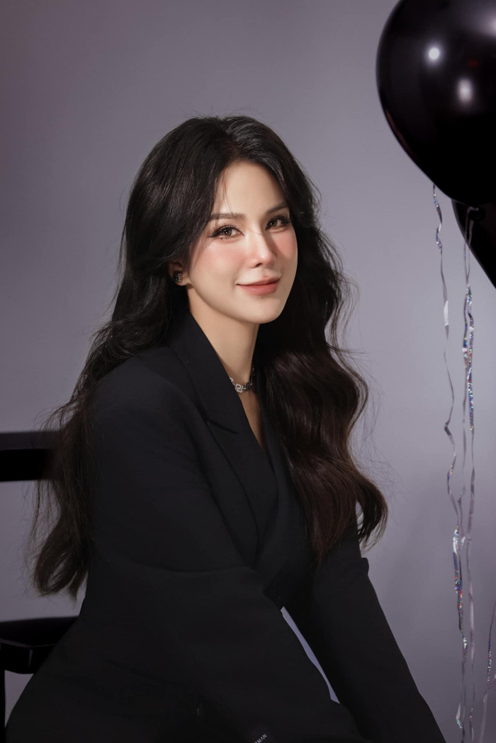 Cô đón chào tuổi mới một cách nhẹ nhàng, an yên.