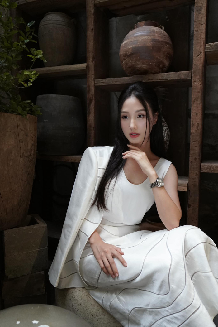 Hoàng Khánh Ly vào vai Lê - bạn cùng phòng Thu Hà Ceri trong Đi Giữa Trời Rực Rỡ.