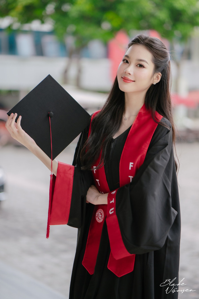 Trong khoảnh khắc nào, nữ sinh cũng luôn rạng rỡ