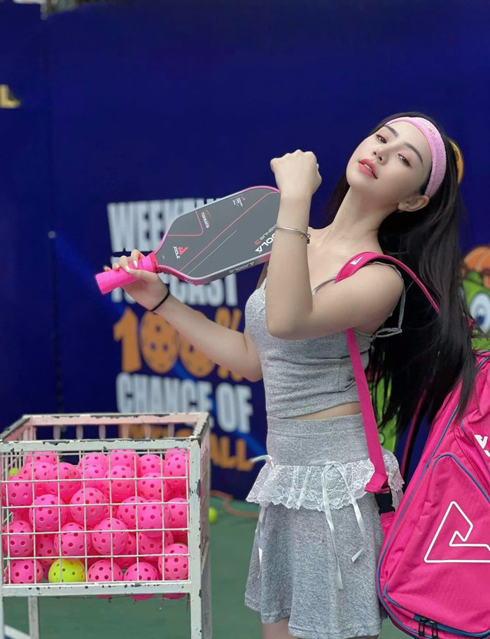 Nữ diễn viên mới tập chơi bộ môn thể thao gây sốt này.