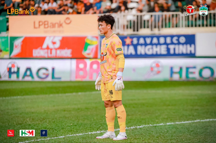 HAGL phải lo sốt vó ở vị trí người gác đền sau khi không thể chiêu mộ thủ môn Bùi Tiến Dũng dù sẵn sàng chi nhiều tỷ đồng. Ảnh: CLB HAGL