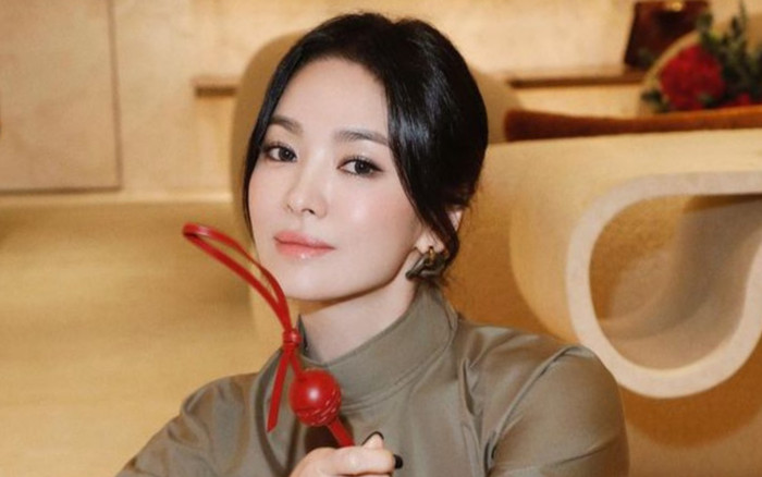 Song Hye Kyo lần đầu tiết lộ về hình mẫu bạn trai lý tưởng, lý do ly hôn Song Joong Ki là đây? Ảnh 2