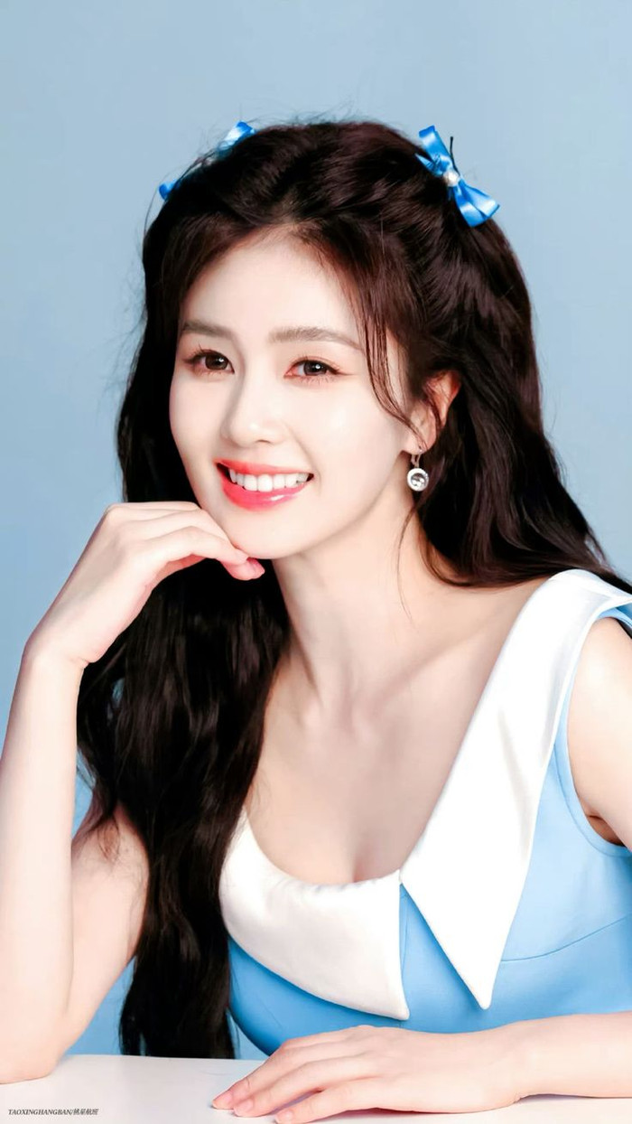 Bạch Lộc đón tin vui lớn, nối gót Triệu Lệ Dĩnh, Triệu Lộ Tư bước vào hàng huyền thoại Ảnh 3