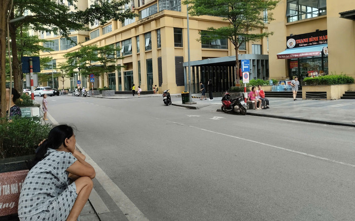 Vụ bé trai bị đánh dã man ở sân chung cư: Người dân kể lại giây phút gây bàng hoàng Ảnh 2