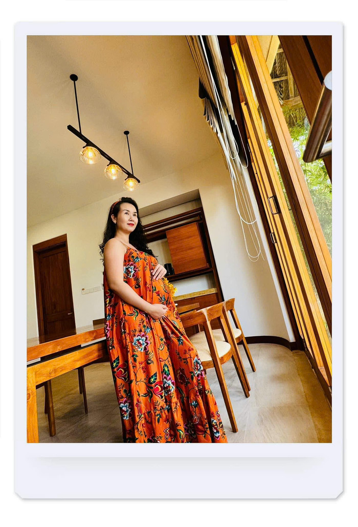 Võ Hạ Trâm đang mang thai ở những tháng cuối thai kì.