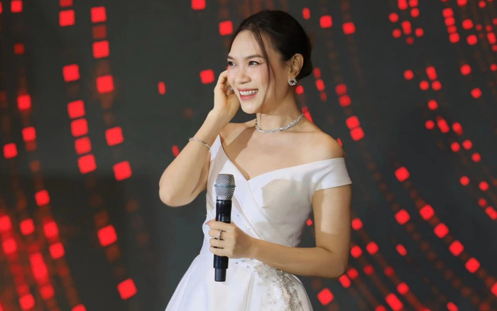 Khán giả cười khi Mỹ Tâm gặp sự cố Ảnh 2