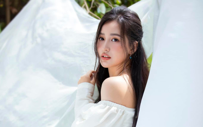 Mai Phương Thuý thong thả tận hưởng cuộc sống độc thân. Ảnh: FBNV