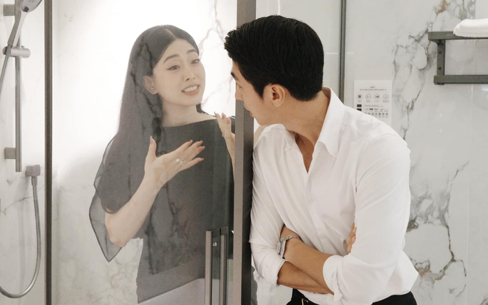 Bình An vui vẻ nói về tấm hình này: 'Cách âm tốt nhiều lúc cũng ok'. Ảnh: FBNV