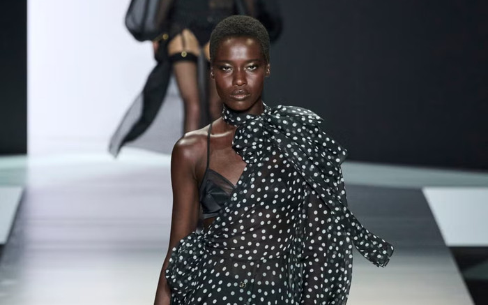 Họa tiết chấm bi trỗi dậy mạnh mẽ trong năm 2024 Ảnh 2