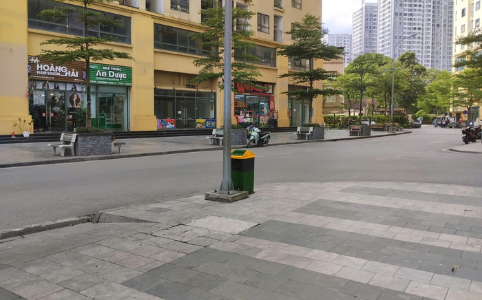 Công an yêu cầu người đàn ông đánh bé trai dã man ở sân chung cư ra trình diện Ảnh 2