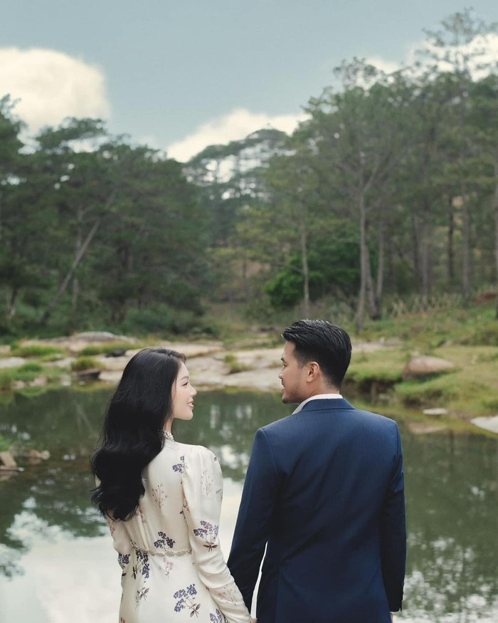 Phillip rất dịu dàng, ngọt ngào với bà xã.