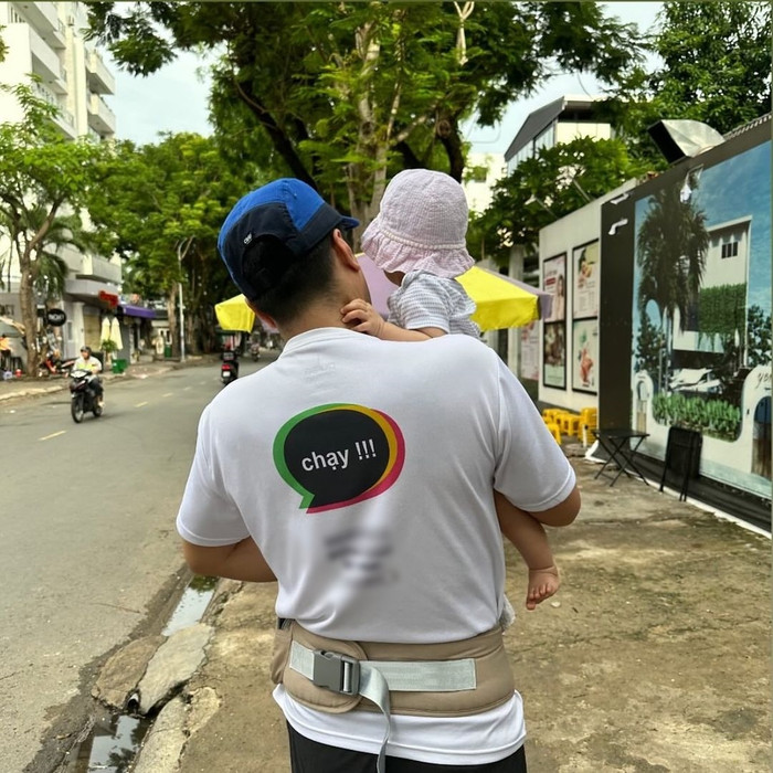 Diện mạo con gái được cặp đôi giấu kín.