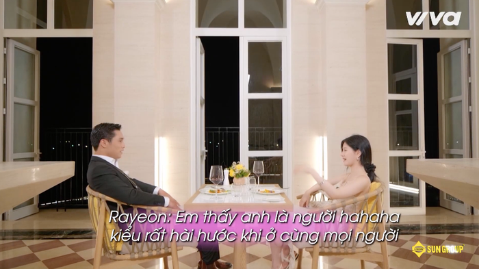 Lee Rayeon liên tục 'lấy lòng' Mạnh Kiên khi liên tục dành nhiều lời khen cho anh.