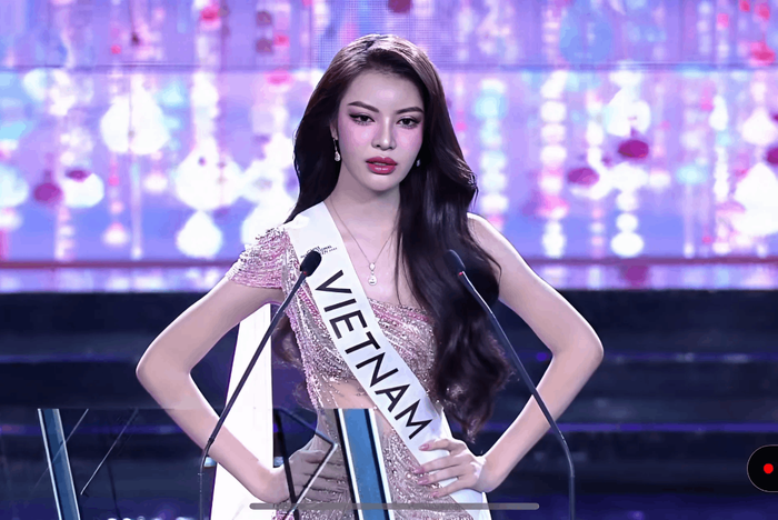 Tường San gây thất vọng trong vòng thi ứng xử.