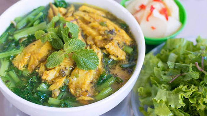 Canh cá rô đồng nấu rau cải thơm ngon