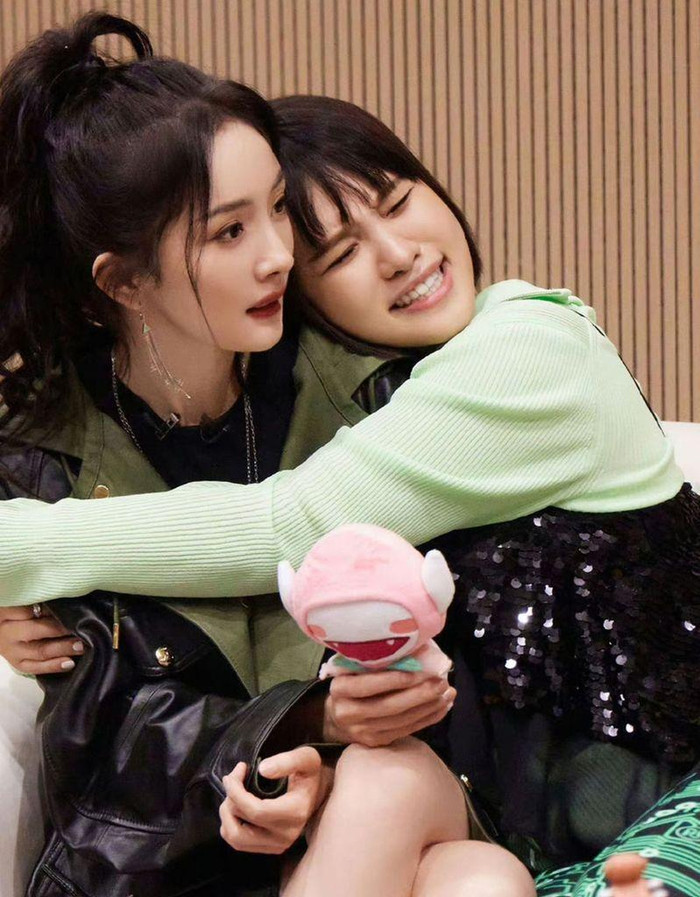 Không ít ngôi sao đã được Dương Mịch hỗ trợ lúc khó khăn.