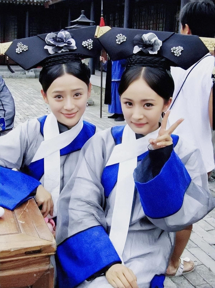 Thời còn đi học, Dương Mịch hay giúp đỡ bạn cùng lớp.