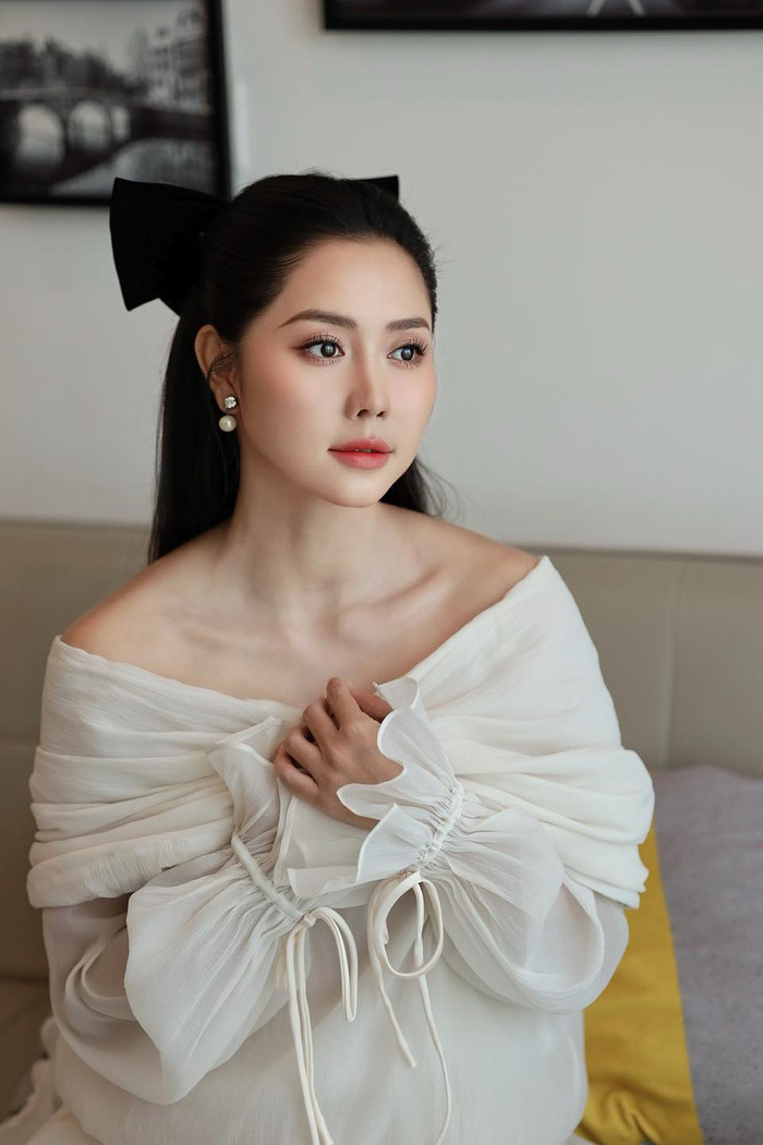 Nhan sắc xinh đẹp, ngọt ngào của nữ diễn viên gây ấn tượng đối với khán giả. 