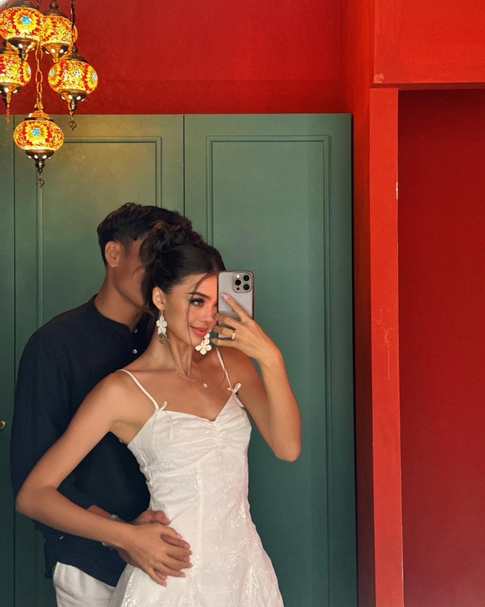 Hình ảnh mới nhất của vợ chồng Bùi Tiến Dũng. Ảnh: FBNV