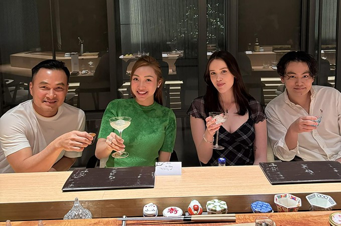 Con trai của Chi Bảo giới thiệu bạn gái với bố và 'mẹ kế' Lý Thùy Chang. 