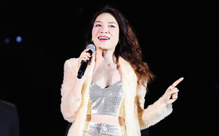 Mỹ Tâm gặp sự cố quen thuộc khi hát hit trăm triệu view Ảnh 2