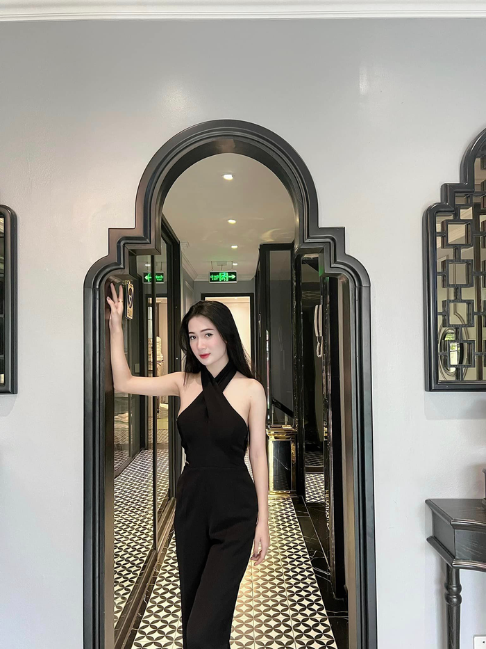 Nữ diễn viên biến hóa ấn tượng với nhiều phong cách.