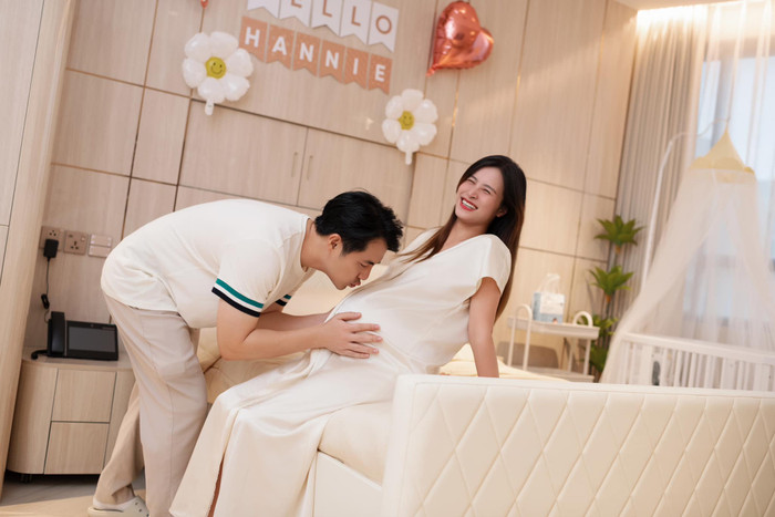 Vì lý do sức khỏe, nữ ca sĩ đã sinh mổ.